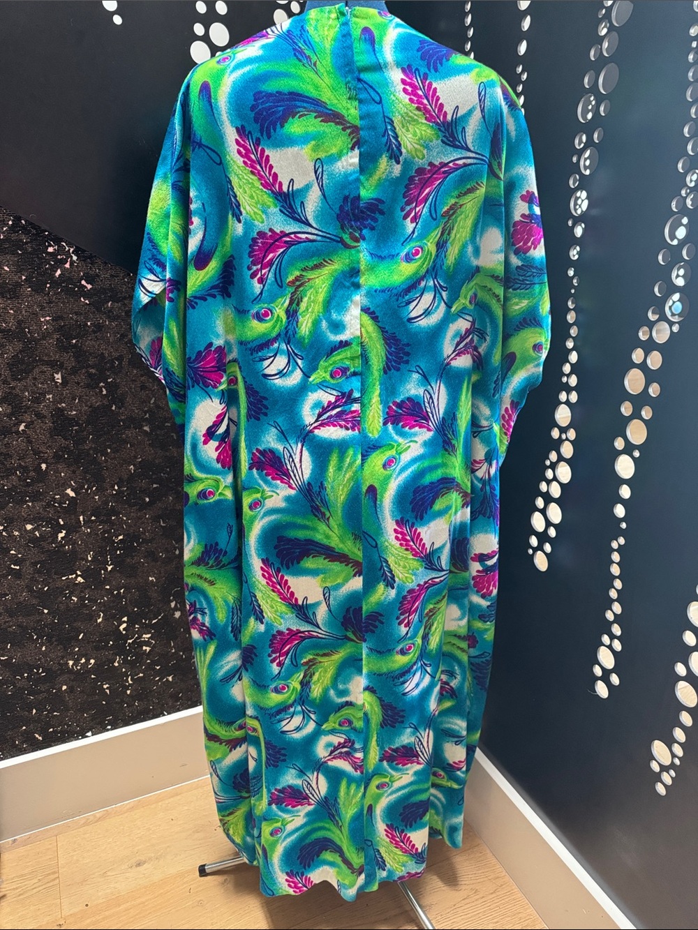 Vintage Vibrant Peacock Print Caftan - Teal, Green & Magenta - Picture 5 of 8